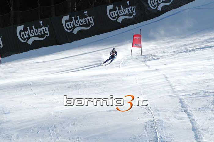 Atleta impegnato nella Coppa del Mondo di Sci Alpino